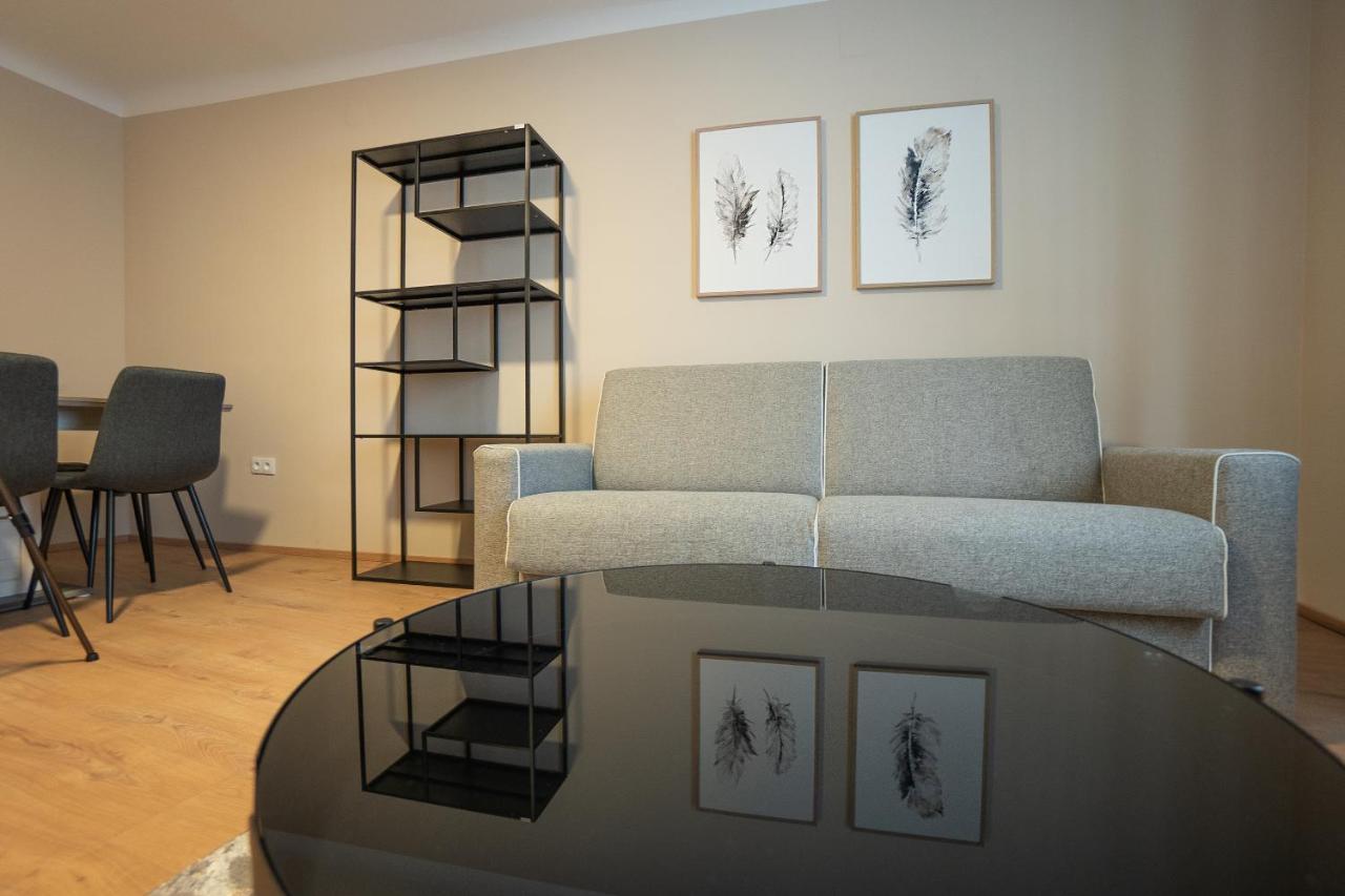 A 2-Bedroom Apartment With A King-Size Bed And A Balcony Is Located Just A 15-Minute Walk From Stephansplatz. Wien Ngoại thất bức ảnh