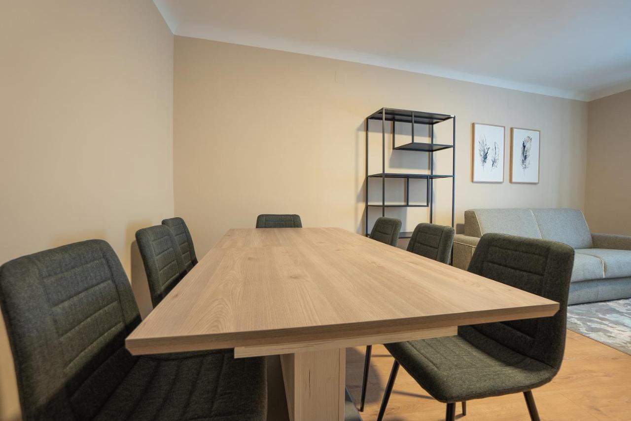 A 2-Bedroom Apartment With A King-Size Bed And A Balcony Is Located Just A 15-Minute Walk From Stephansplatz. Wien Ngoại thất bức ảnh